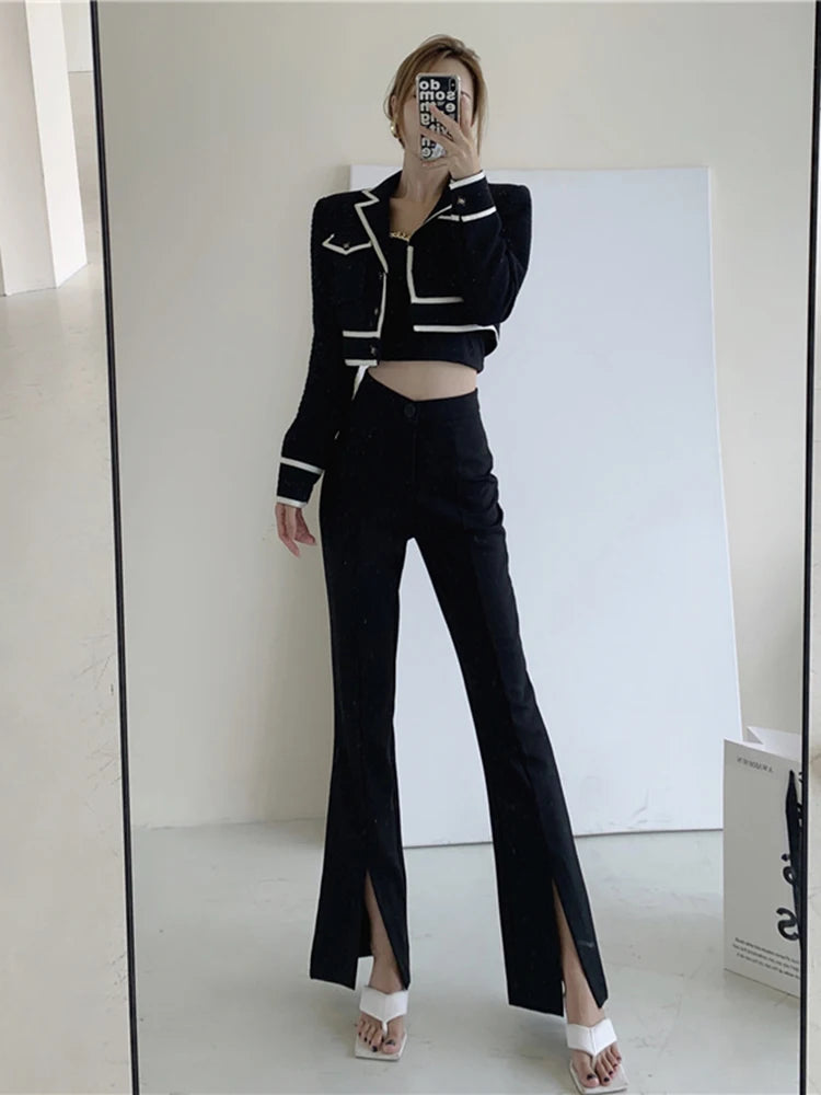 Pantalones acampanados de cintura alta para mujer, ajustados, informales, elegantes, con pierna ancha y abertura, trajes elegantes en blanco y negro.