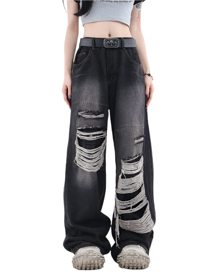 Vaqueros rotos estilo grunge gótico Y2K