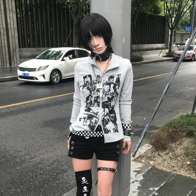 Grunge Graffiti Print Zipper T-Shirt
