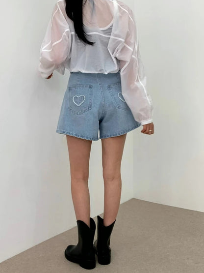 Pantalones cortos vaqueros de verano 2024 para mujer, color azul cielo, bordados con amor, pierna ancha, holgados, ropa de calle, minipantalones cortos para mujer, gran oferta.