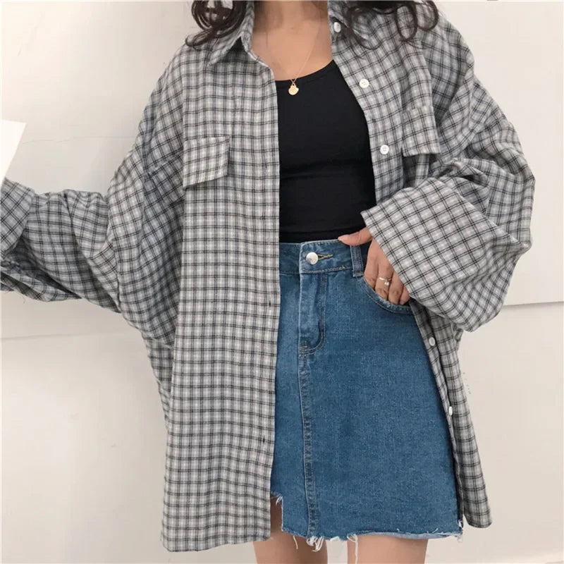 Camisa abotonada de cuadros suaves para niña